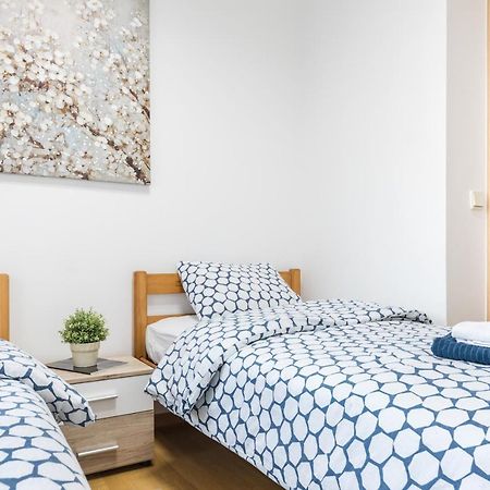 2 Bedroom Apt. In The Business Zone- Free Parking زغرب المظهر الخارجي الصورة