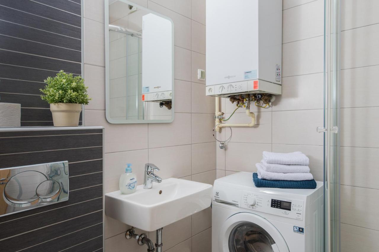 2 Bedroom Apt. In The Business Zone- Free Parking زغرب المظهر الخارجي الصورة